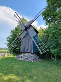 Suuremõisa pukktuulik Saaremaal